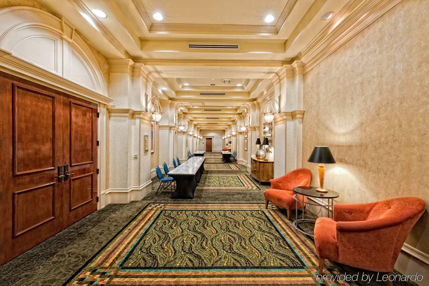 Hilton Naples Hotel Interior photo